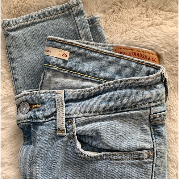 LEVI 710 | mid-rise | super skinny stretch | Ontario spring light wash | 26x28 - Picture 6 of 10